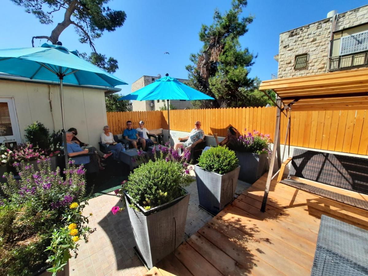 A Little House In Rechavia Hotel Jerusalem Exterior photo