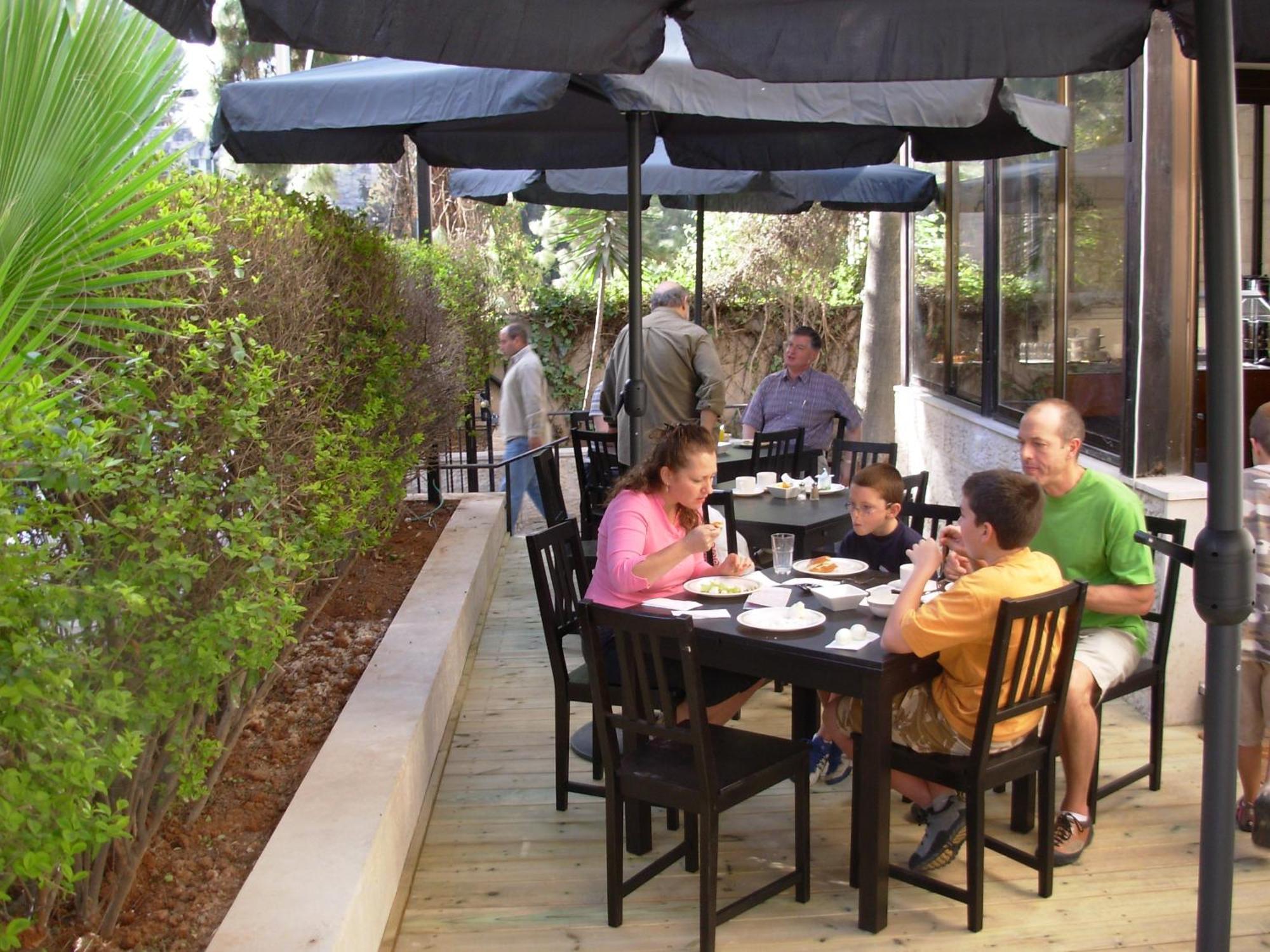 A Little House In Rechavia Hotel Jerusalem Exterior photo