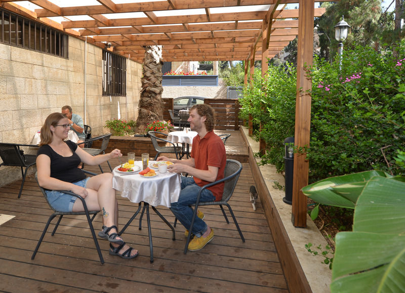 A Little House In Rechavia Hotel Jerusalem Exterior photo